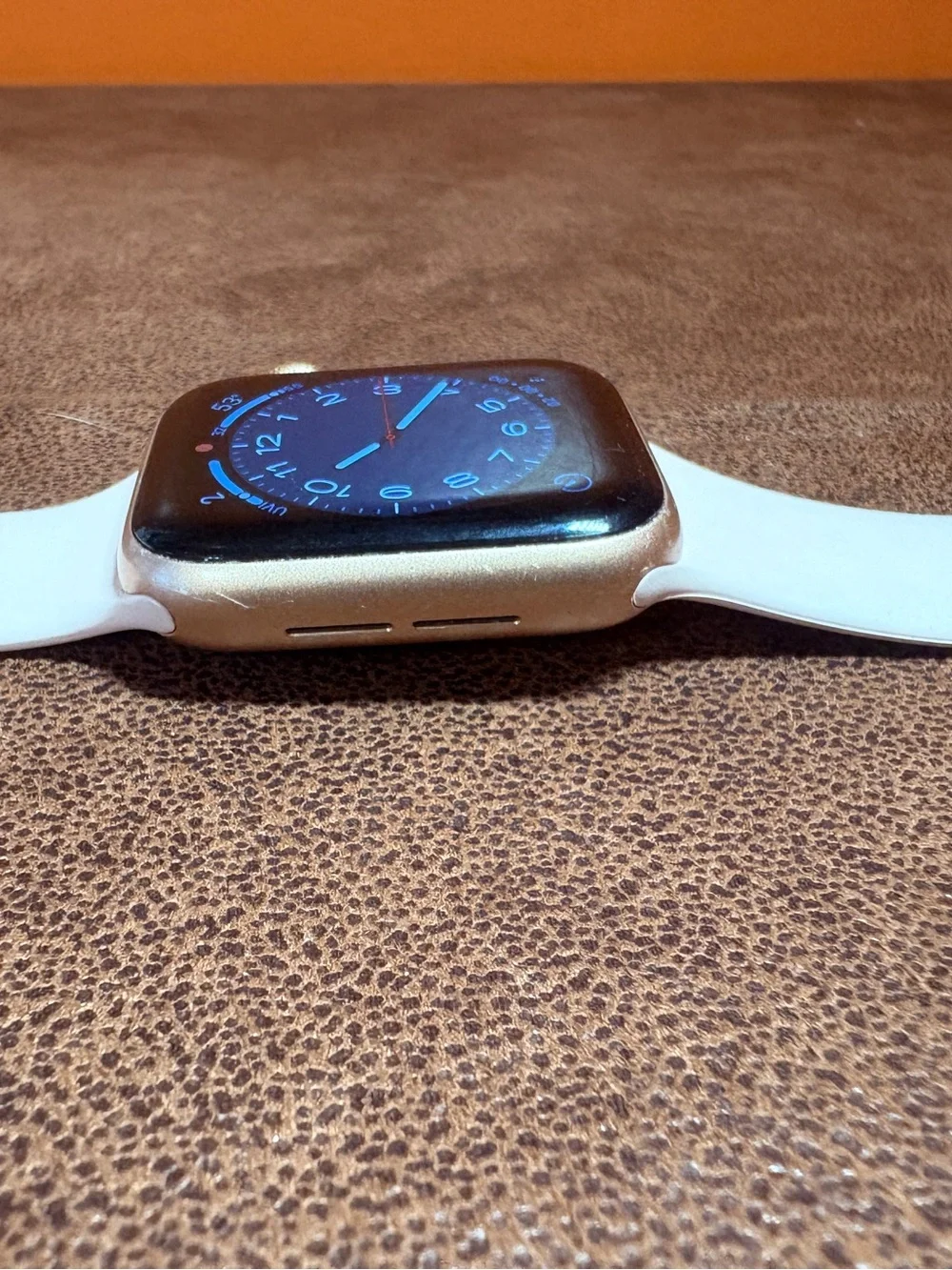 Apple Watch Series 5 GPS, 40mm Gold Aluminum Case with Pink Sand Sport Band